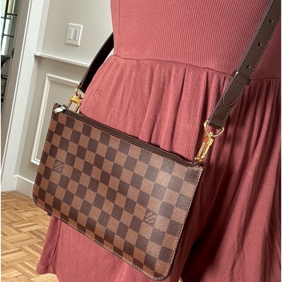 Louis Vuitton Handbags - 💫❤️ LV Neverfull pouchette wristlet with strap